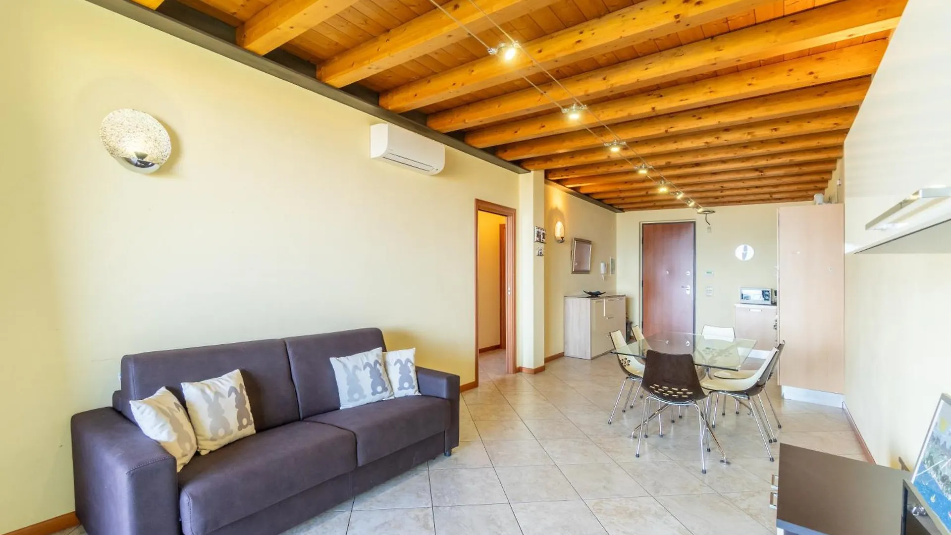 Home Miragarda 페스키에라델가르다 0*,